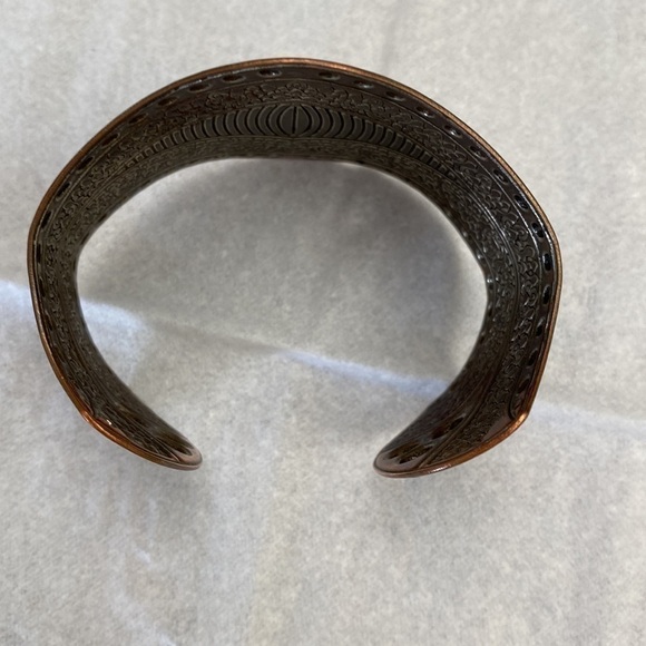 Brass Tone Metal Cuff Bracelet Womens Grape Vine Design festival gothic gypsy - Picture 7 of 7